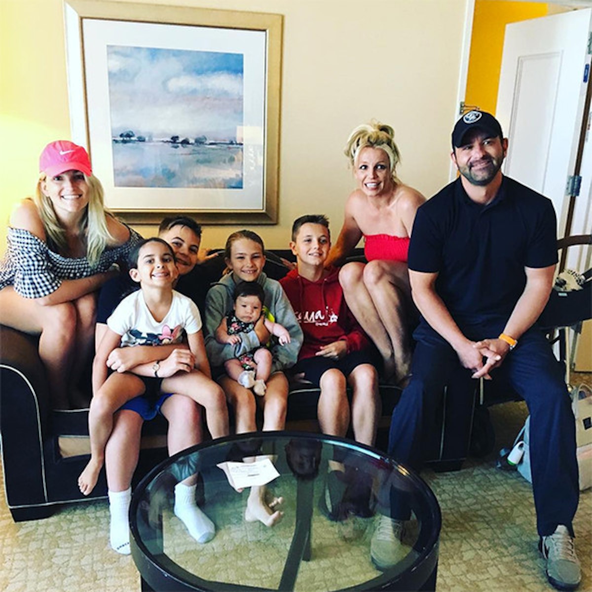 Britney Spears Jamie Lynn Spears And Kids Pose For Family Photo E Online Ca